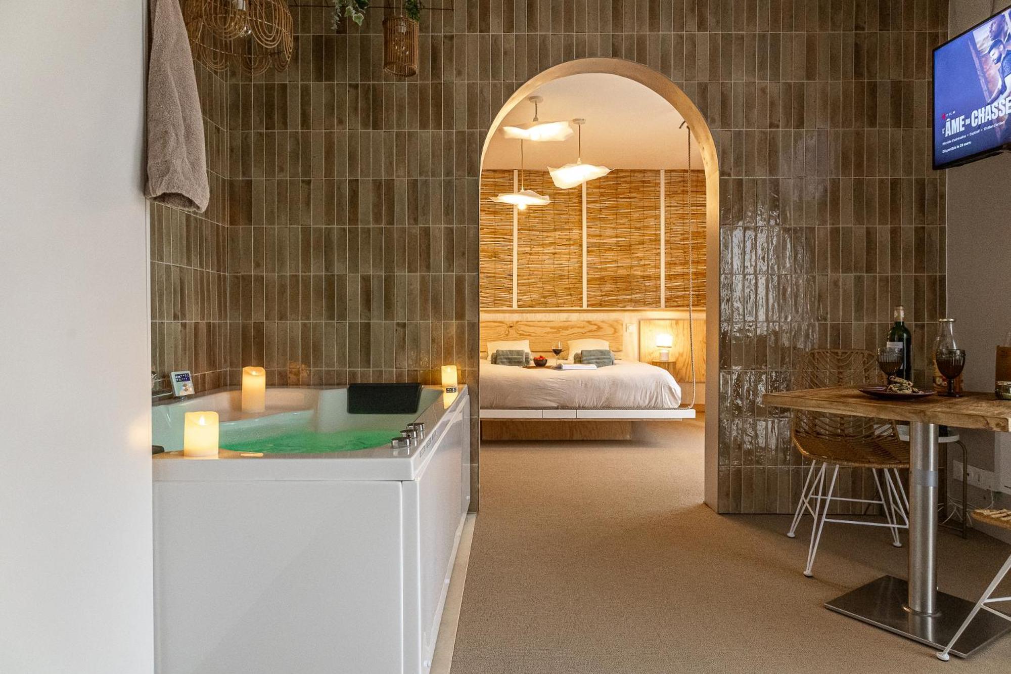 Love Room Suite Bali - Auray En Bretagne Brech Exterior foto